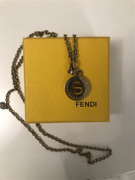 collana fendi lettera c|Collane fendi .